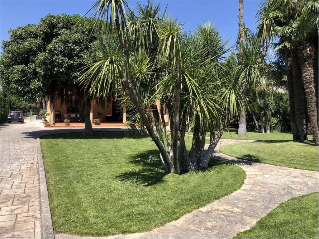Villa a Brindisi in Via Ruggero De Simone, 15 - Foto 2