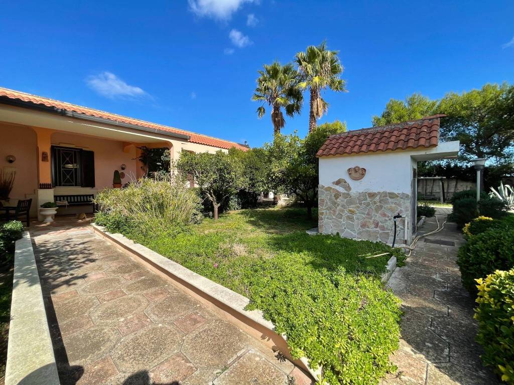 Villa a Lecce in Via Leonarda Vernaleone, 10 - Foto 3