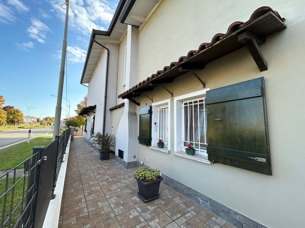 Villa a Argenta in Via Nazionale Ponente, 121 - Foto 3