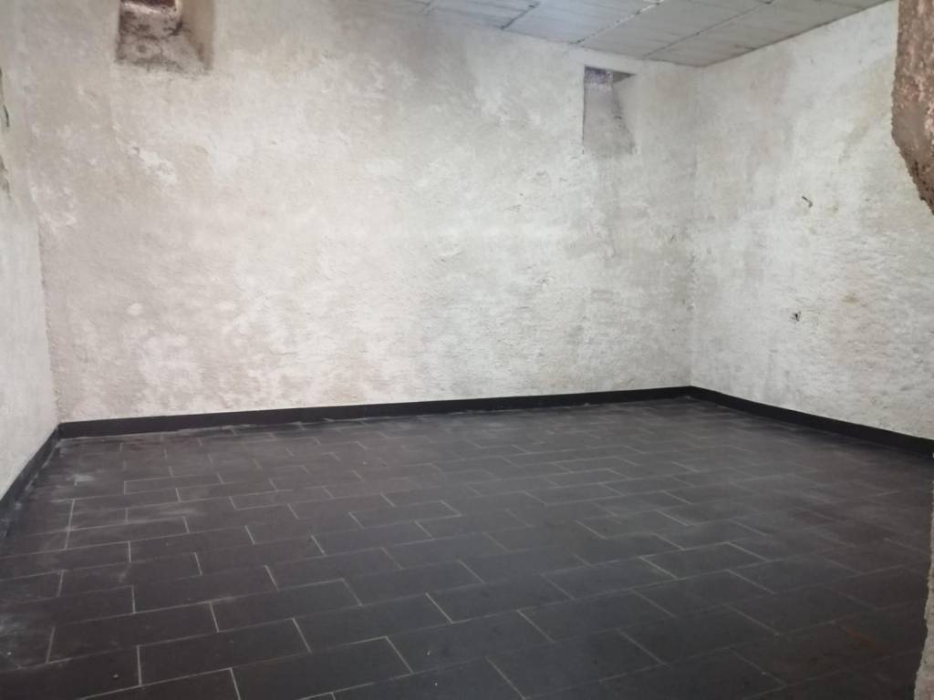 Box / garage a Frosinone in Via Moccia, 42 - Foto 3