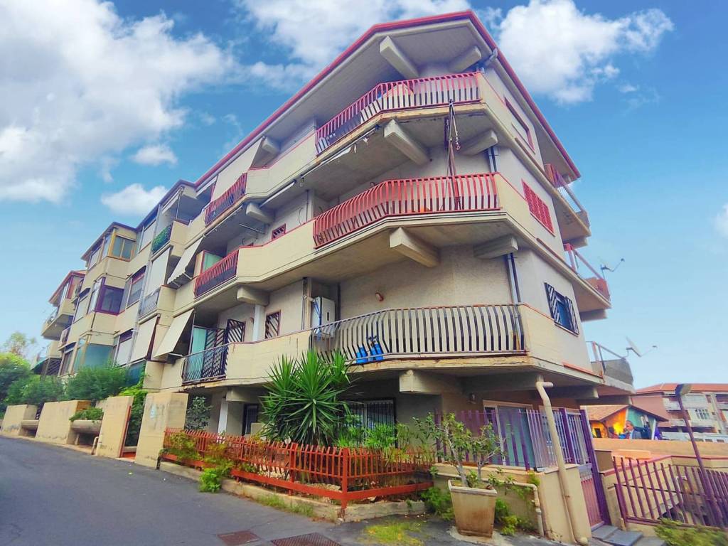 Appartamento a Aci castello in Via Napoli - Foto 2