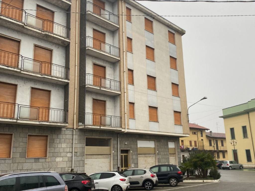 Palazzo / stabile a San germano vercellese in Piazza Giuseppe Garibaldi - Foto 3