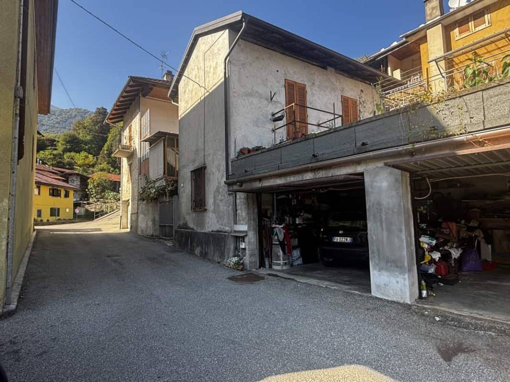 Casa indipendente a Varallo in Via Giuseppe Gabotto - Foto 3
