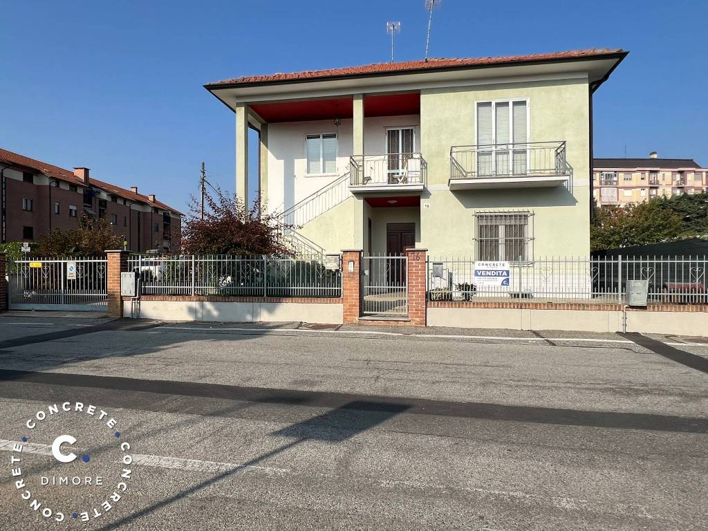 Appartamento a Chieri in Strada Tetti Fasano, 16 - Foto 2