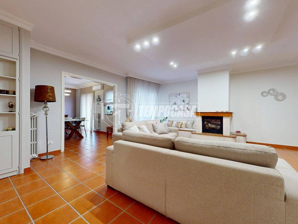 Appartamento a Rutigliano in Via Papa Paolo VI - Foto 2