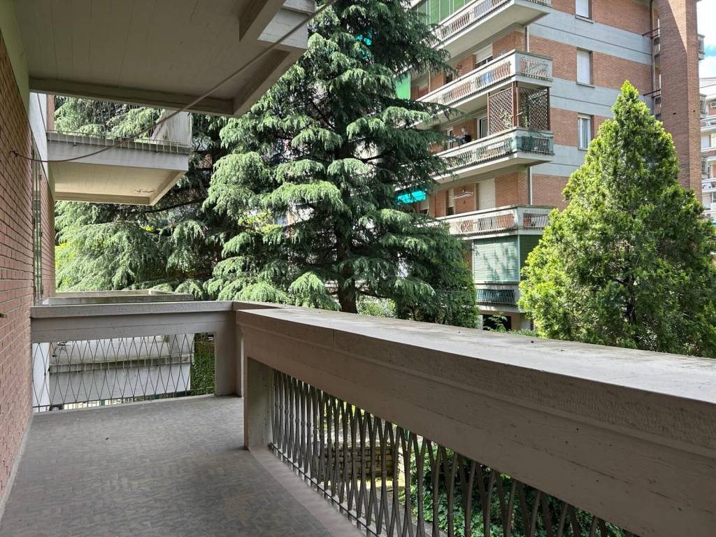 Appartamento a Bologna in Viale Roma, 13 - Foto 2