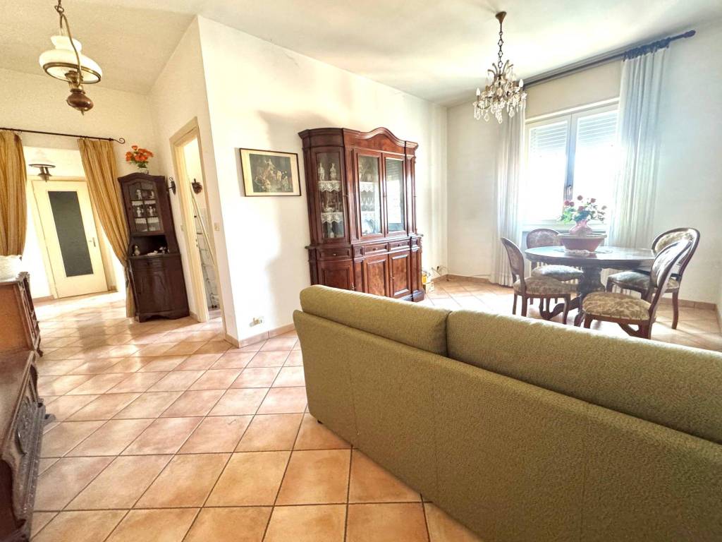 Appartamento a Moncalvo in Piazza Vittorio Emanuele II - Foto 2