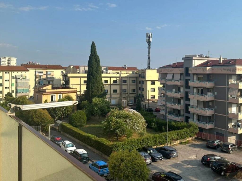 Appartamento a Salerno in Via Tanagro - Foto 3