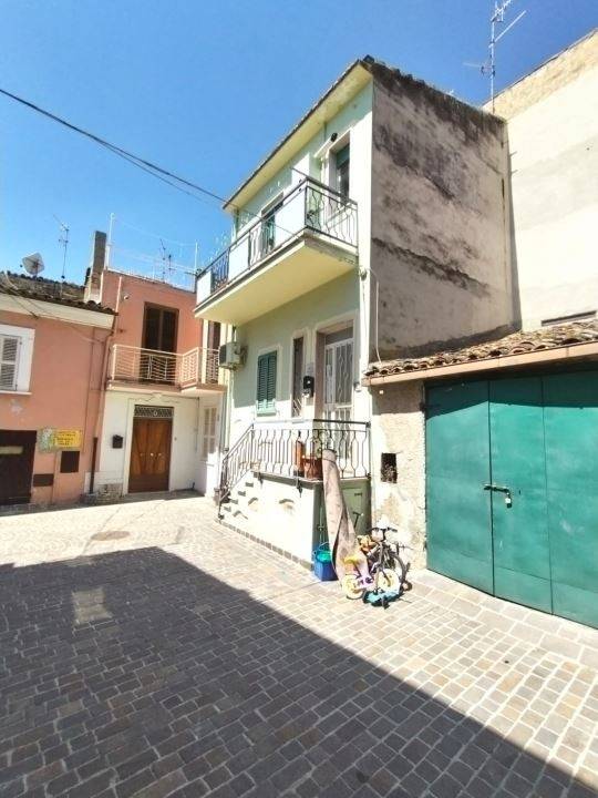 Casa indipendente a Cepagatti in Via Rione De felice 40 - Foto 2