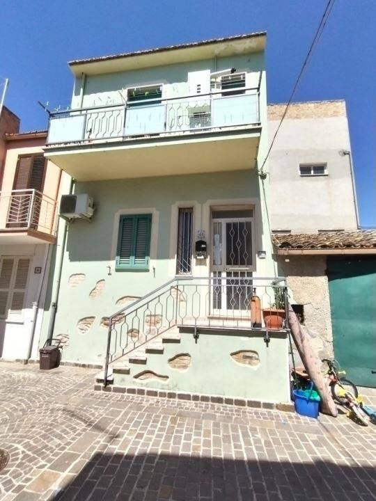 Casa indipendente a Cepagatti in Via Rione De felice 40 - Foto 3