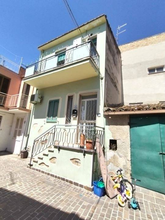 Casa indipendente a Cepagatti in Via Rione De felice 40 - Foto 4