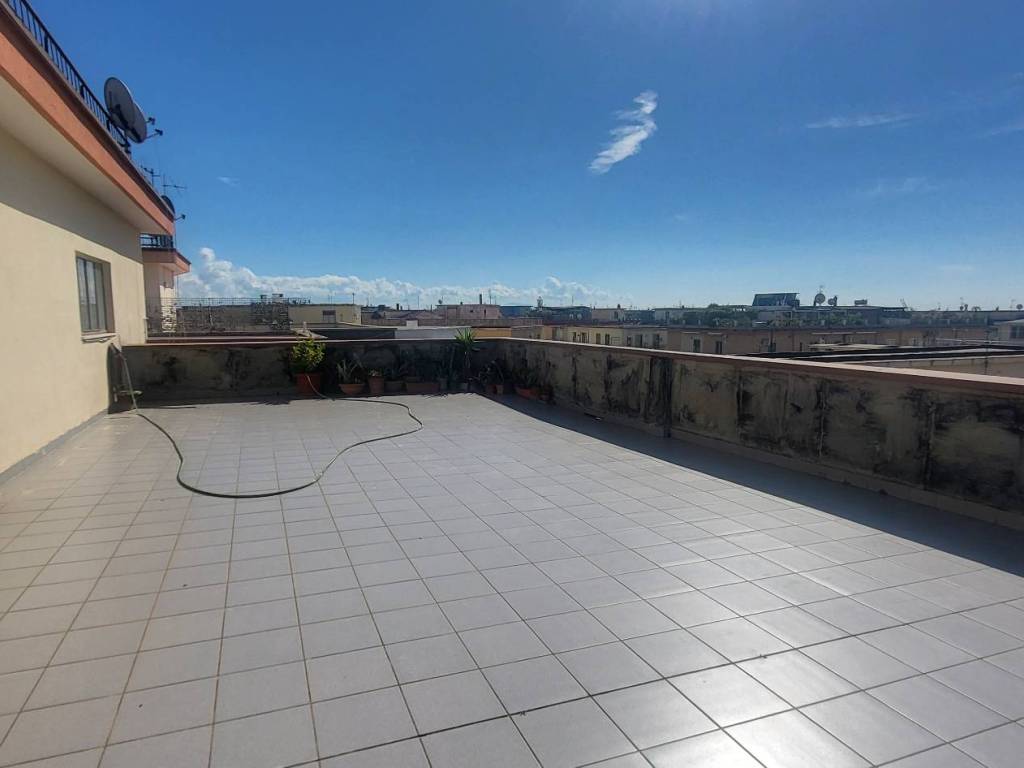 Appartamento a Salerno in Via Pietro del Pezzo - Foto 3