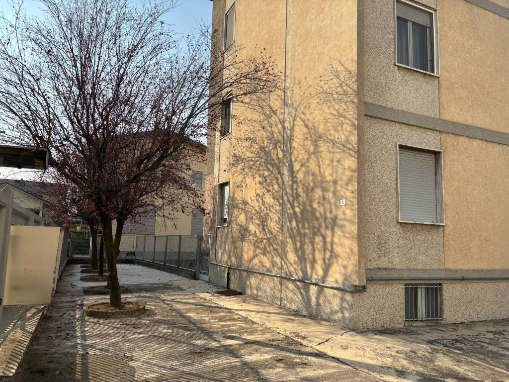 Appartamento a Cernusco sul naviglio in Via Monte Grappa, 10 - Foto 2