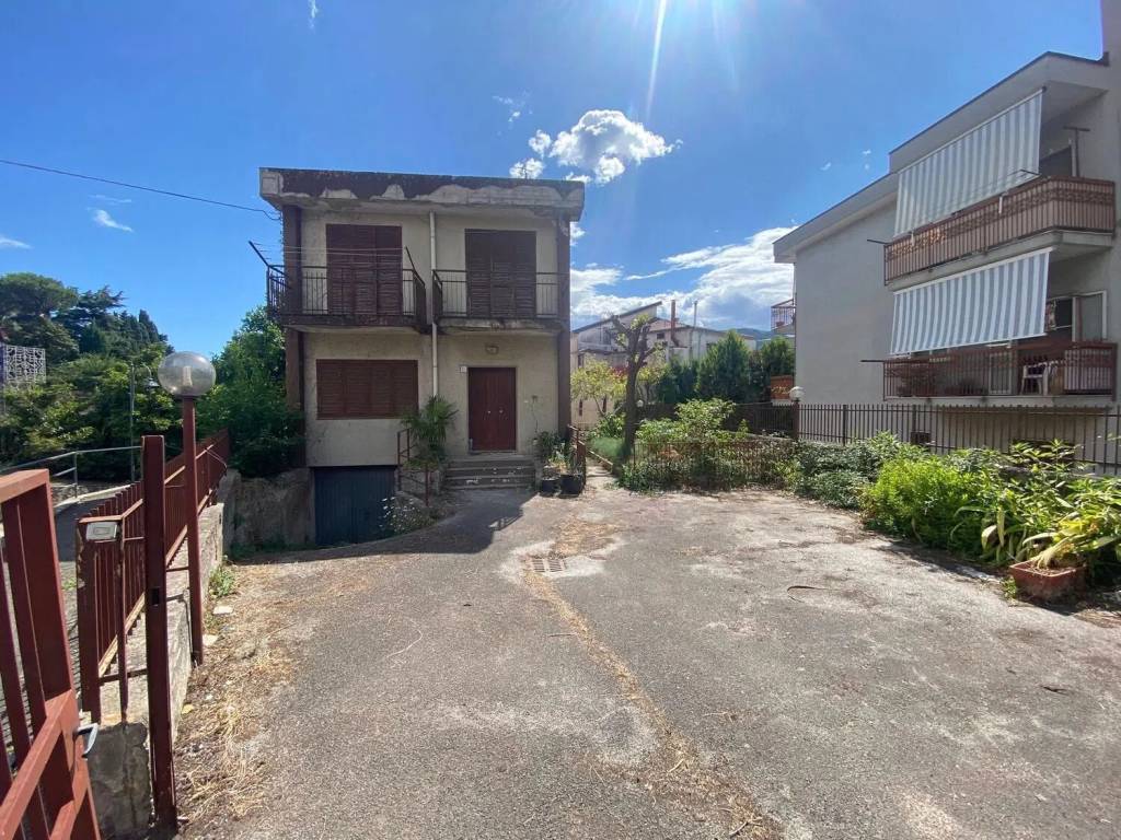 Villa a Baronissi in Via Maggiore No Number - Foto 2