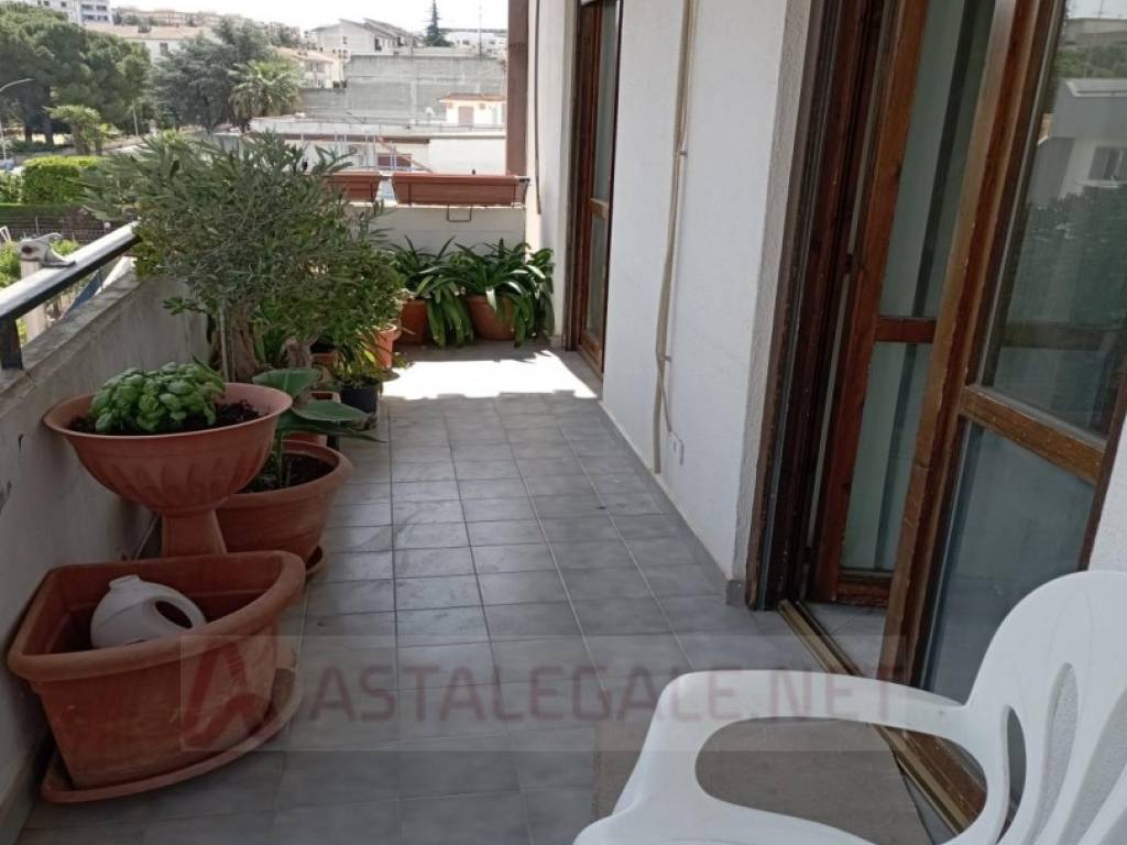 Appartamento a Canosa di puglia in Via Europa - Foto 2