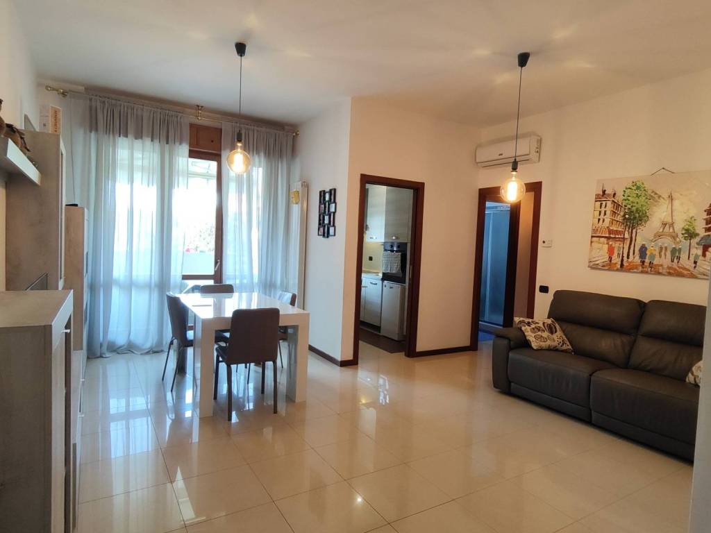 Appartamento a Bareggio in Via Cusago, 21 - Foto 3