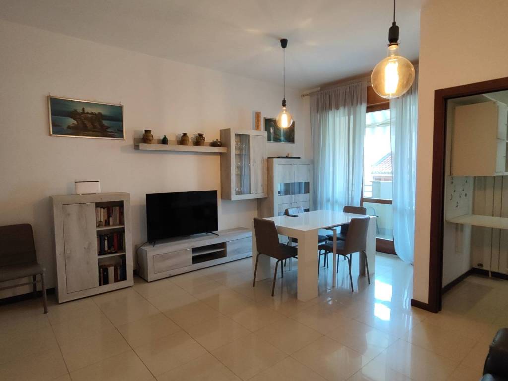 Appartamento a Bareggio in Via Cusago, 21 - Foto 4