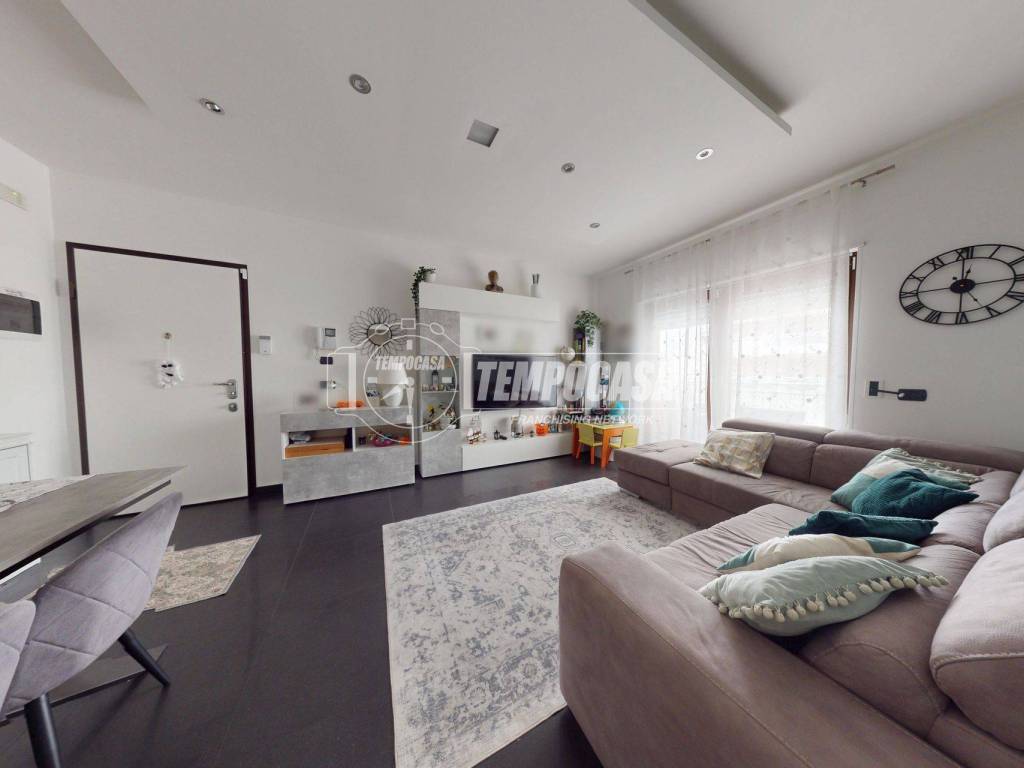 Appartamento a Casamassima in Via Michele Zella-Milillo - Foto 2