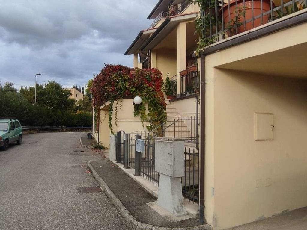Appartamento a Stroncone in Via Madonna del Colle - Foto 2
