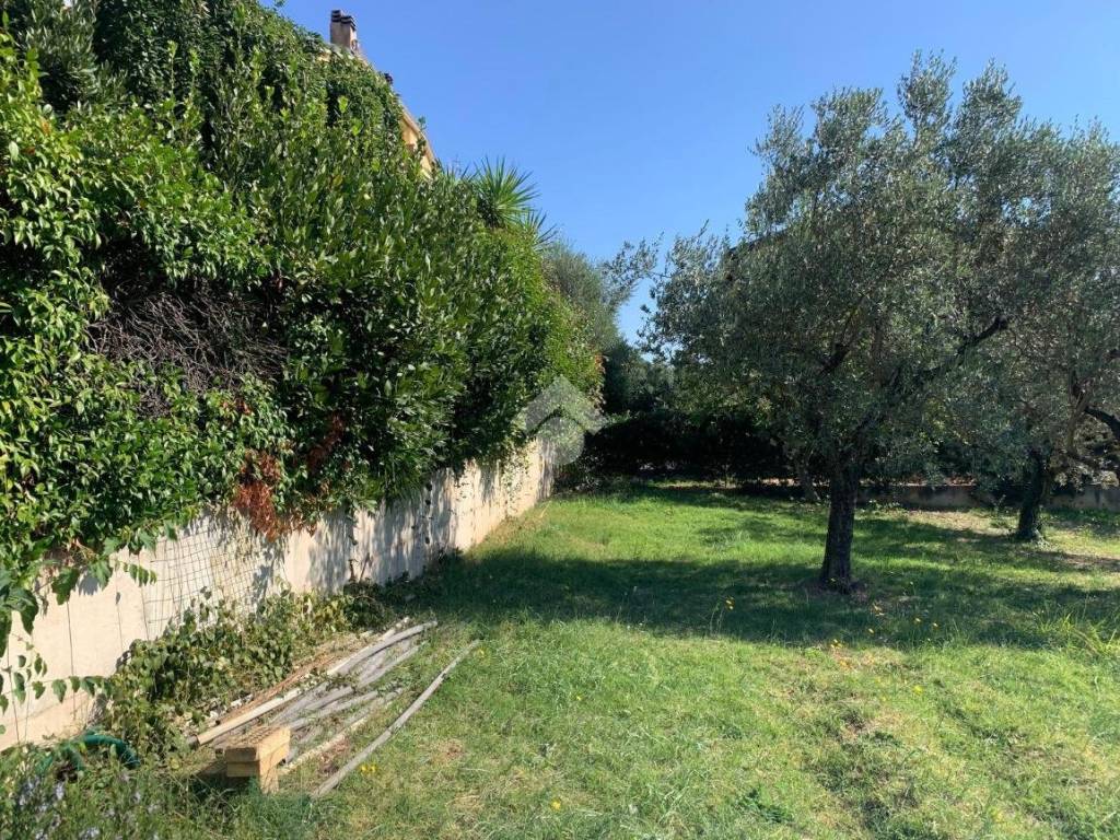 Terreno a Terni in Strada del Cerqueto - Foto 4