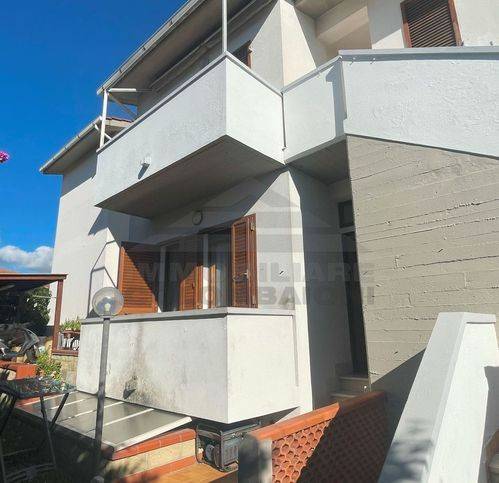 Villa a Rosignano marittimo in Via A. Labriola 25 - Foto 2