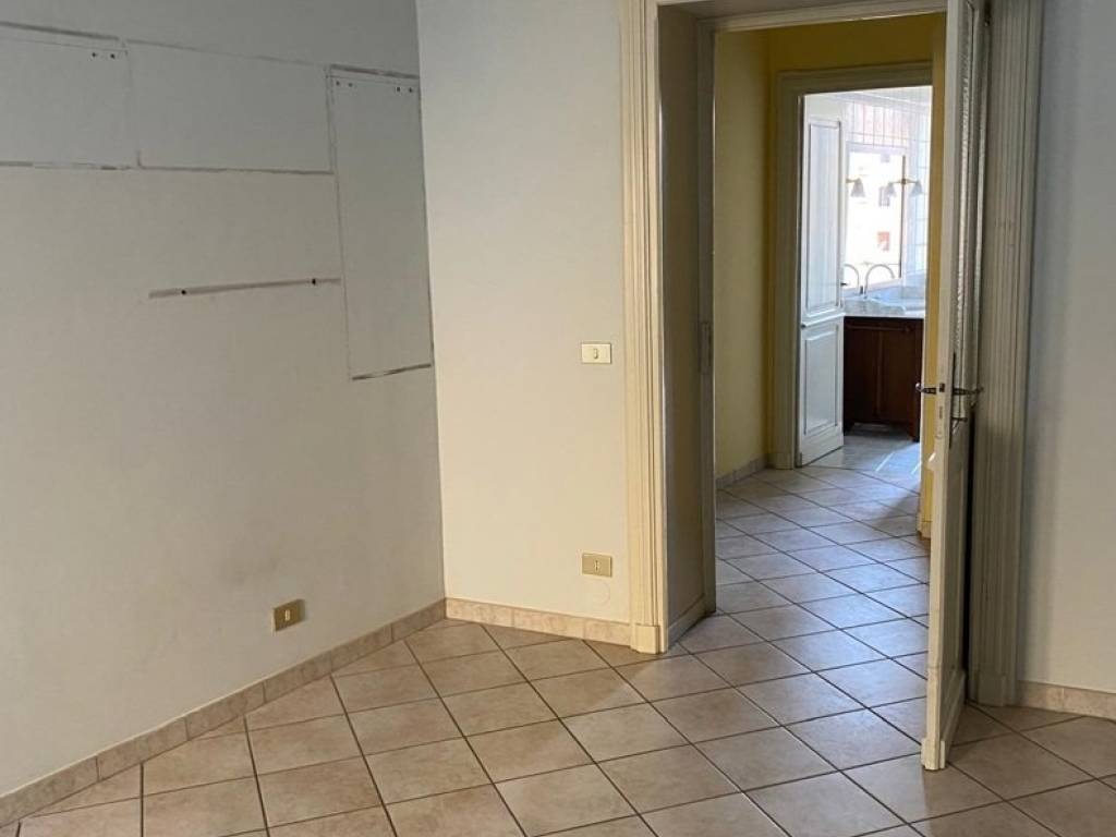 Appartamento a Asti in VIA GUTTUARI, 13 - Foto 2