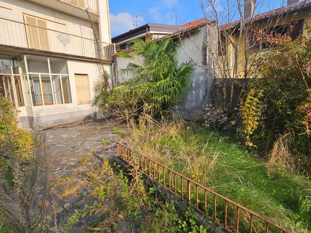 Rustico / casale a Omegna in Via Francesco Petrarca - Foto 3
