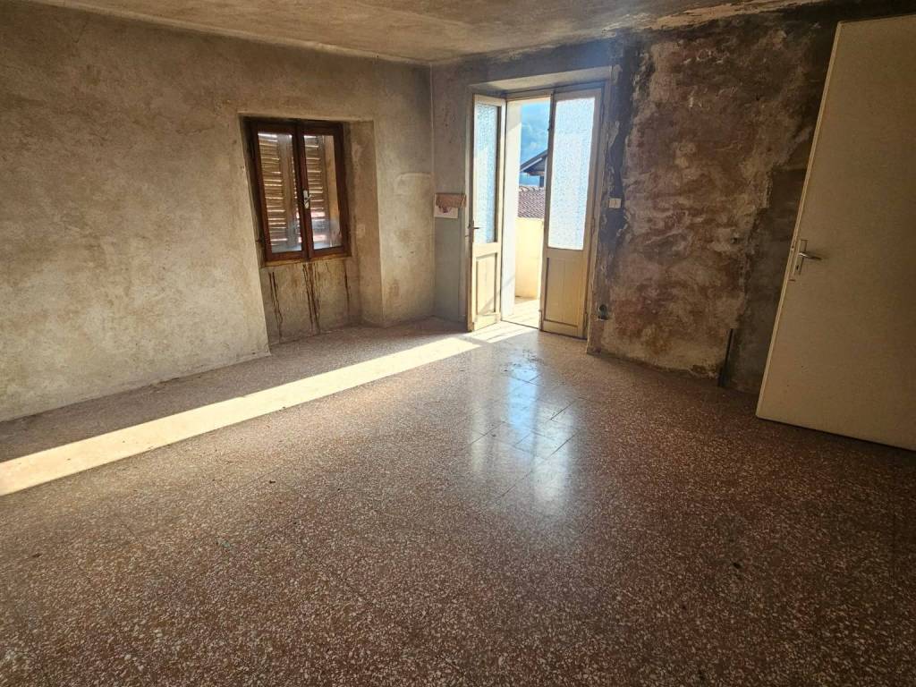 Rustico / casale a Omegna in Via Francesco Petrarca - Foto 5