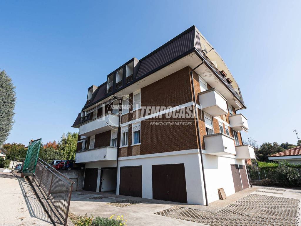Appartamento a Inverigo in Via Alessandro Volta 10 - Foto 3
