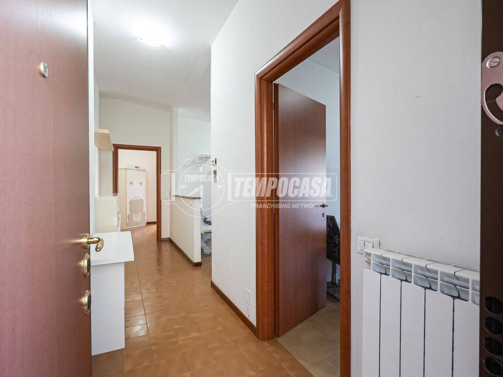 Appartamento a Inverigo in Via Alessandro Volta 10 - Foto 4