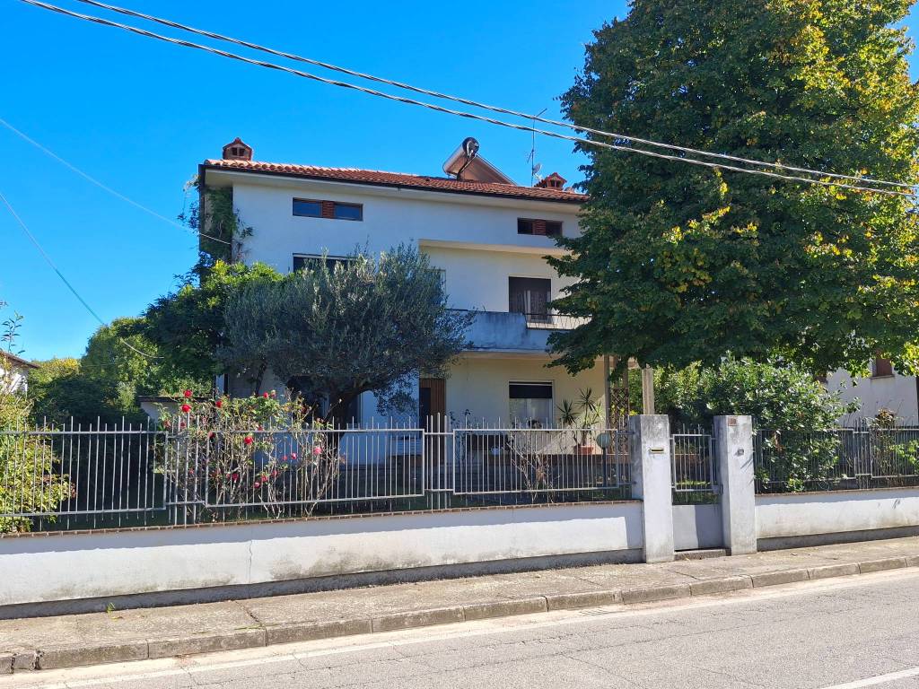 Villa a Flaibano in Via Indipendenza, 38 - Foto 2