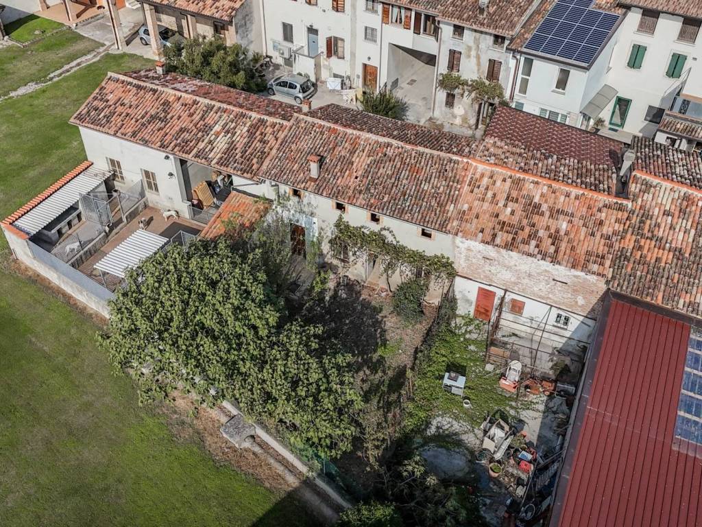 Casa indipendente a Castiglione delle stiviere in Via DOTTORINA, 89 - Foto 2