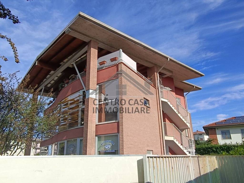 Attico / mansarda a Bonate sotto in Via Vittorio Veneto, 35 - Foto 3