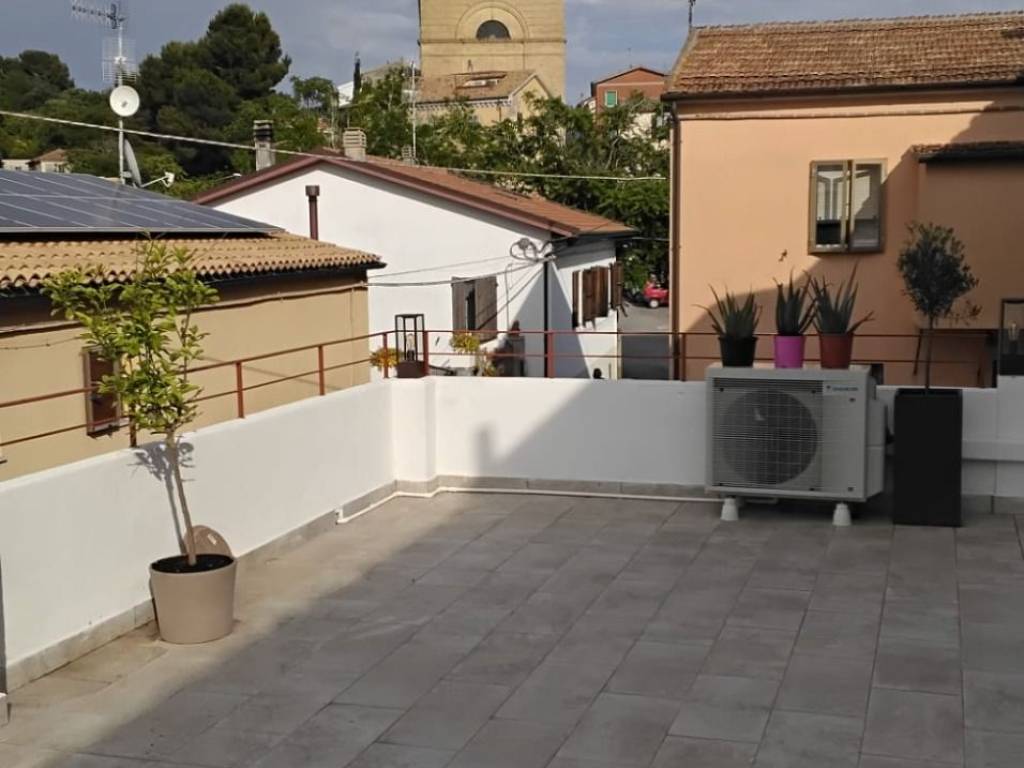 Appartamento a Ancona in Via Varano - Foto 2