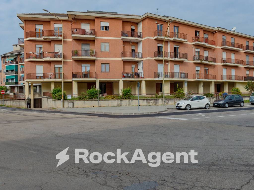 Appartamento a Asti in Via Augusto Monti, 78 - Foto 2