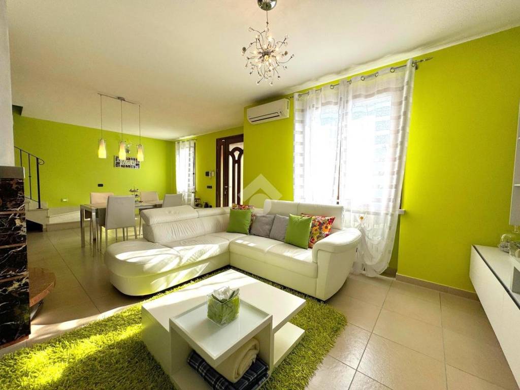 Villa a Rodigo in Via IV Novembre, 5 - Foto 3