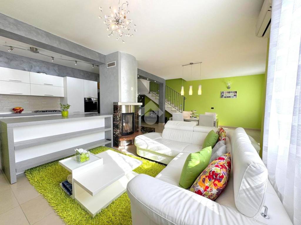 Villa a Rodigo in Via IV Novembre, 5 - Foto 4
