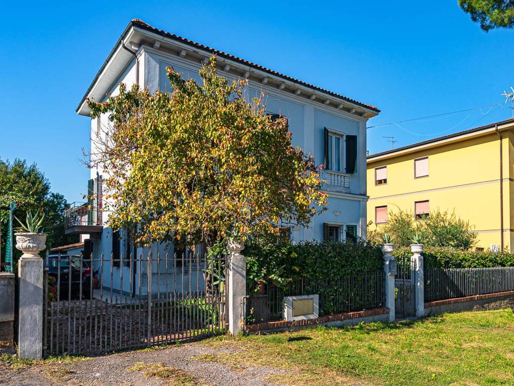 Villa a Altopascio in Via A. Casali - Foto 2