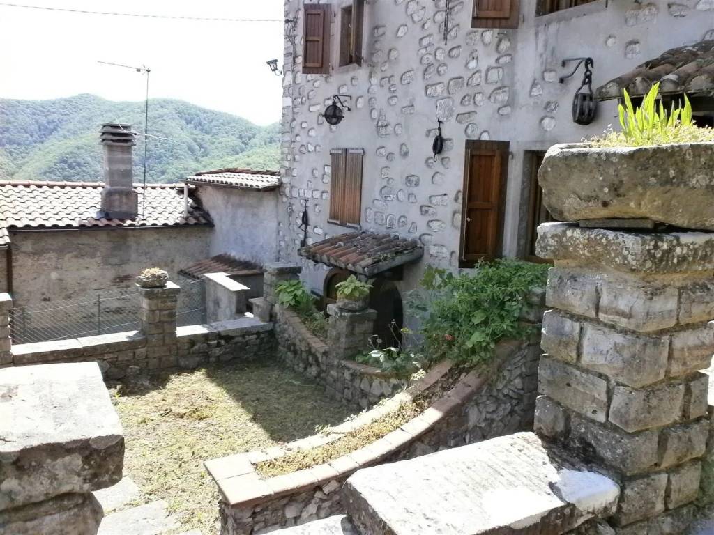 Casa indipendente a Borgo a mozzano - Foto 5