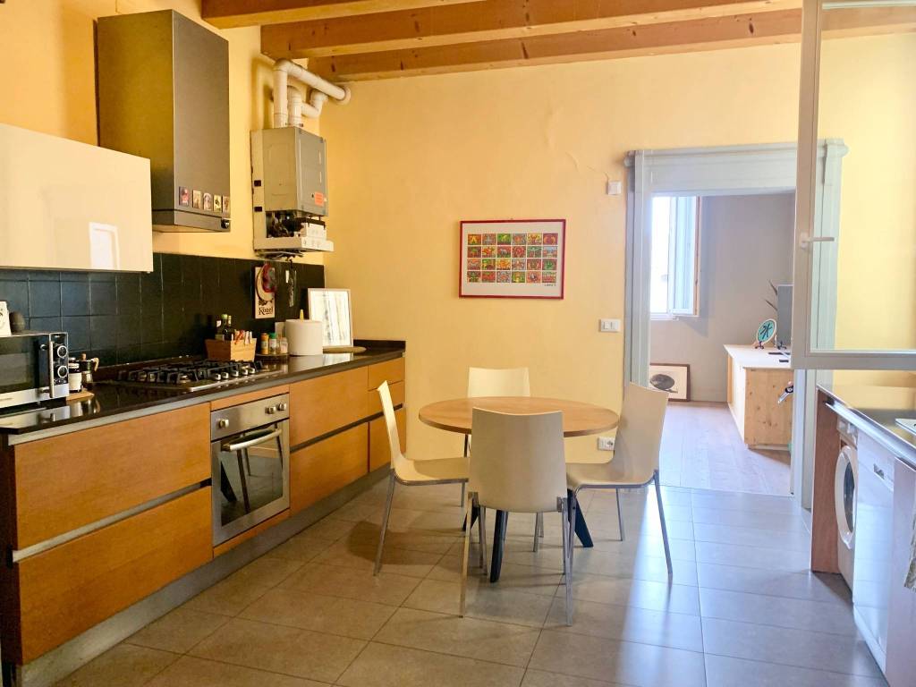 Appartamento a Verona in Via del Bersagliere - Foto 2
