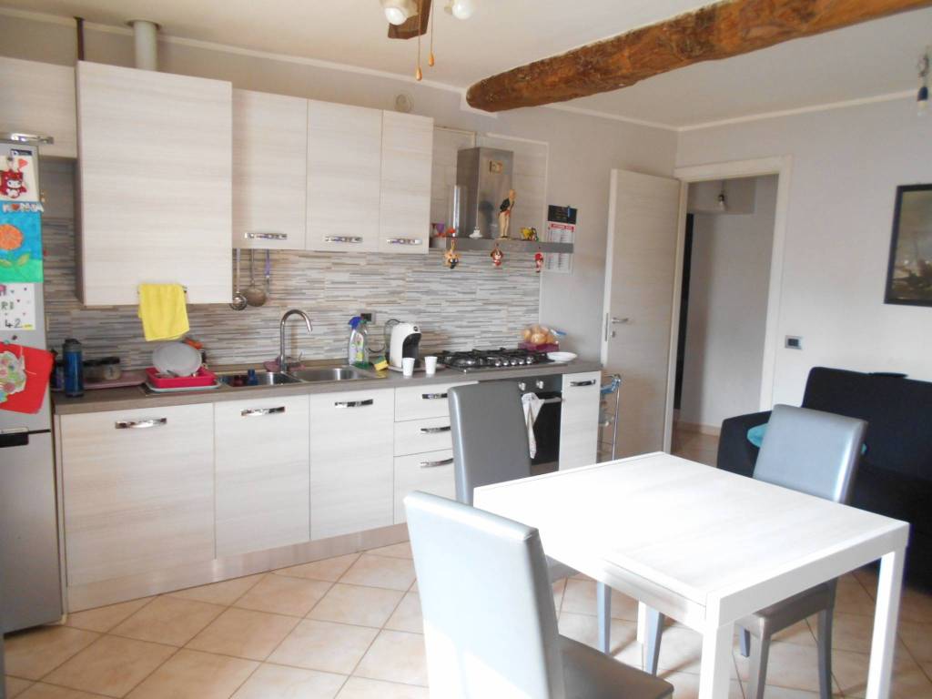 Appartamento a Carugo in Via Roma - Foto 3