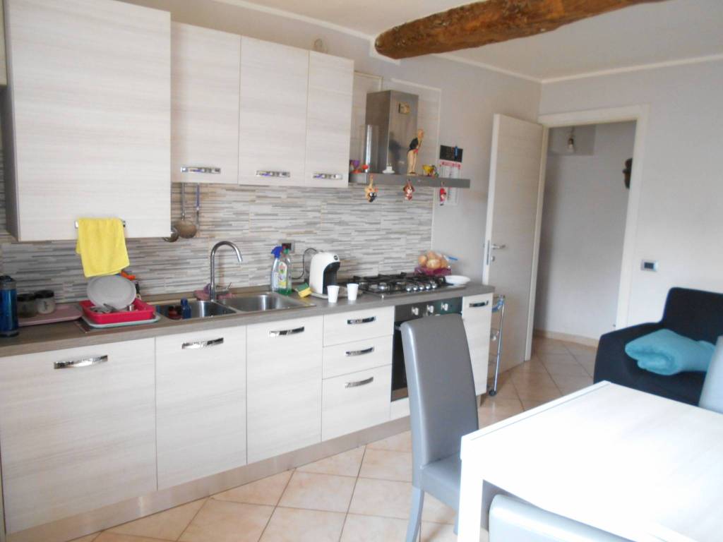 Appartamento a Carugo in Via Roma - Foto 4
