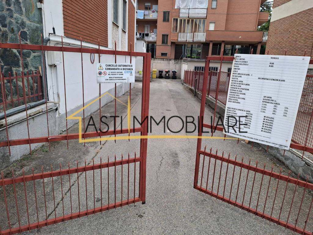 Box / garage a Asti in Via San Marco, 39 - Foto 3