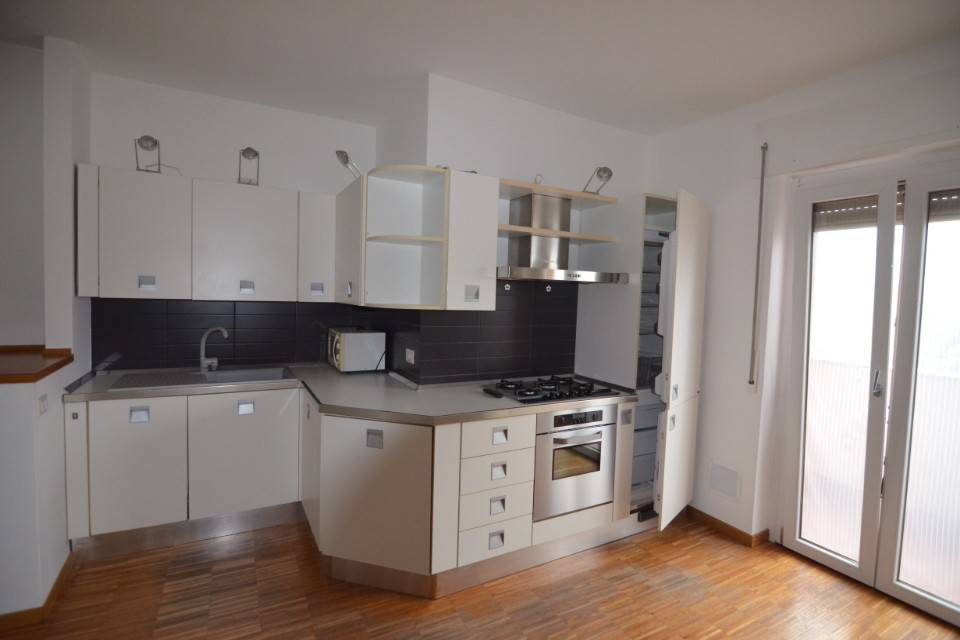 Appartamento a Malgrate in Via San Leonardo, 10 - Foto 2