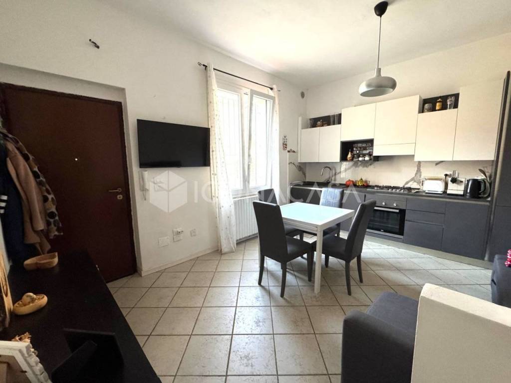 Villa a Pontedera in Via Enrico De Nicola - Foto 2