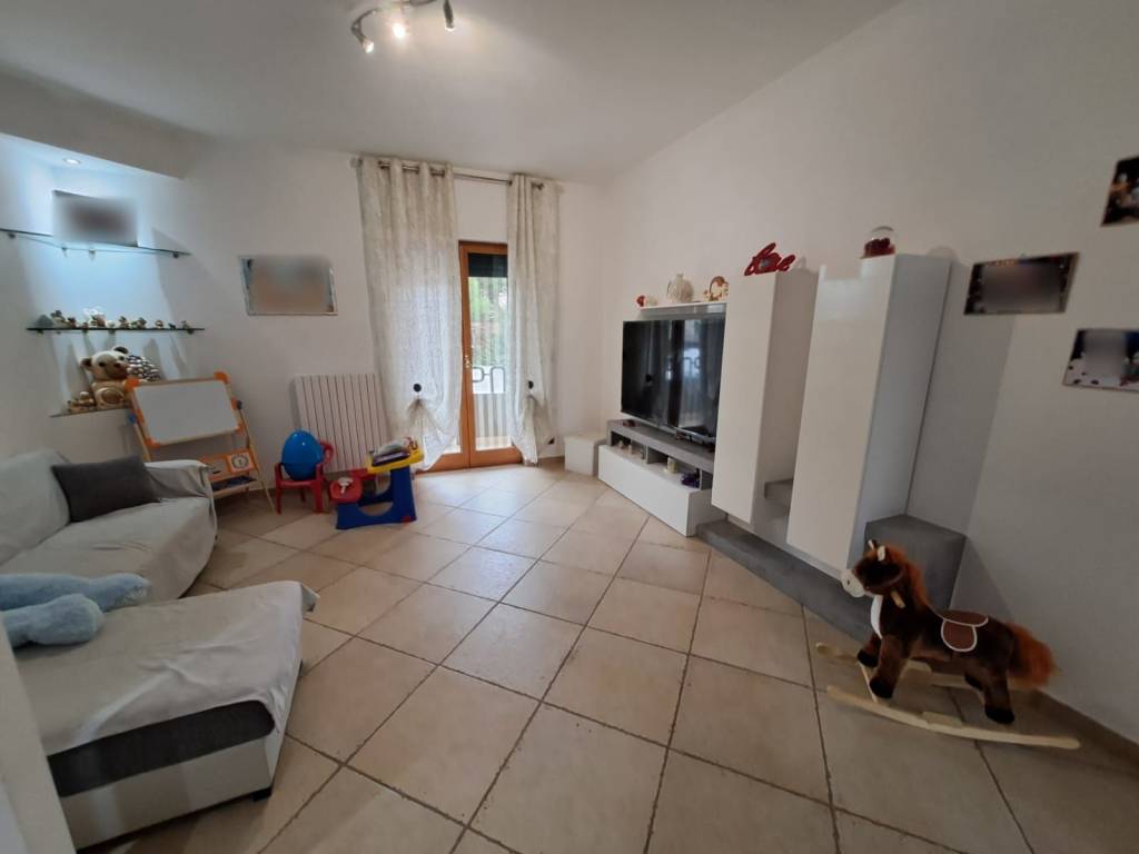 Appartamento a Adelfia in Via Piscina Nuova, 1 - Foto 3