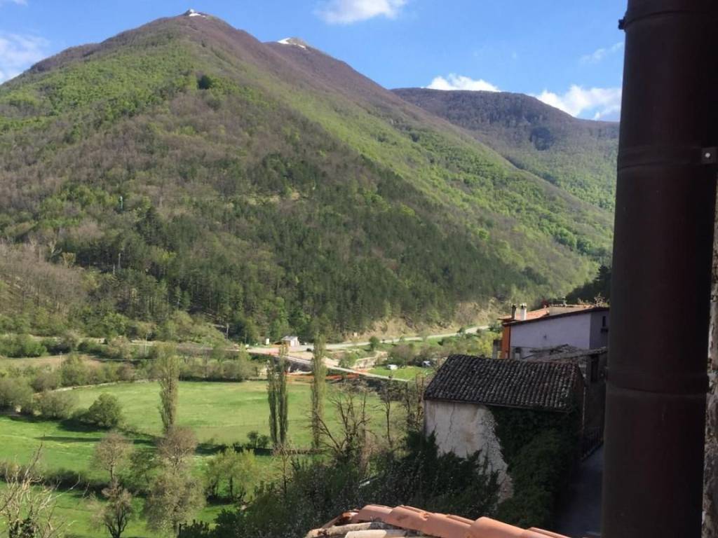 Appartamento a Leonessa in Via San Francesco d'Assisi - Foto 2