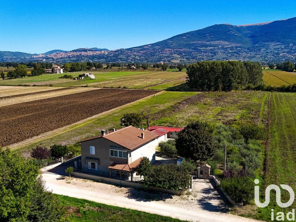Casa indipendente a Assisi in Via del Paradiso, 1 - Foto 2