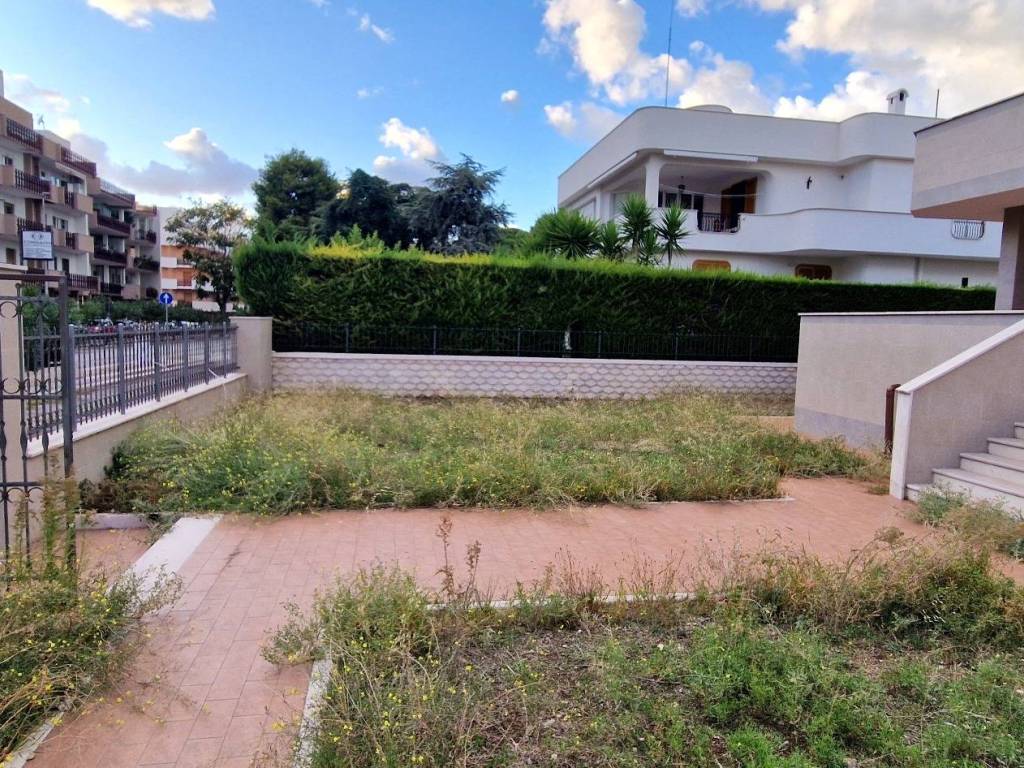 Villa a Trani in Via Vittorio Malcangi - Foto 2