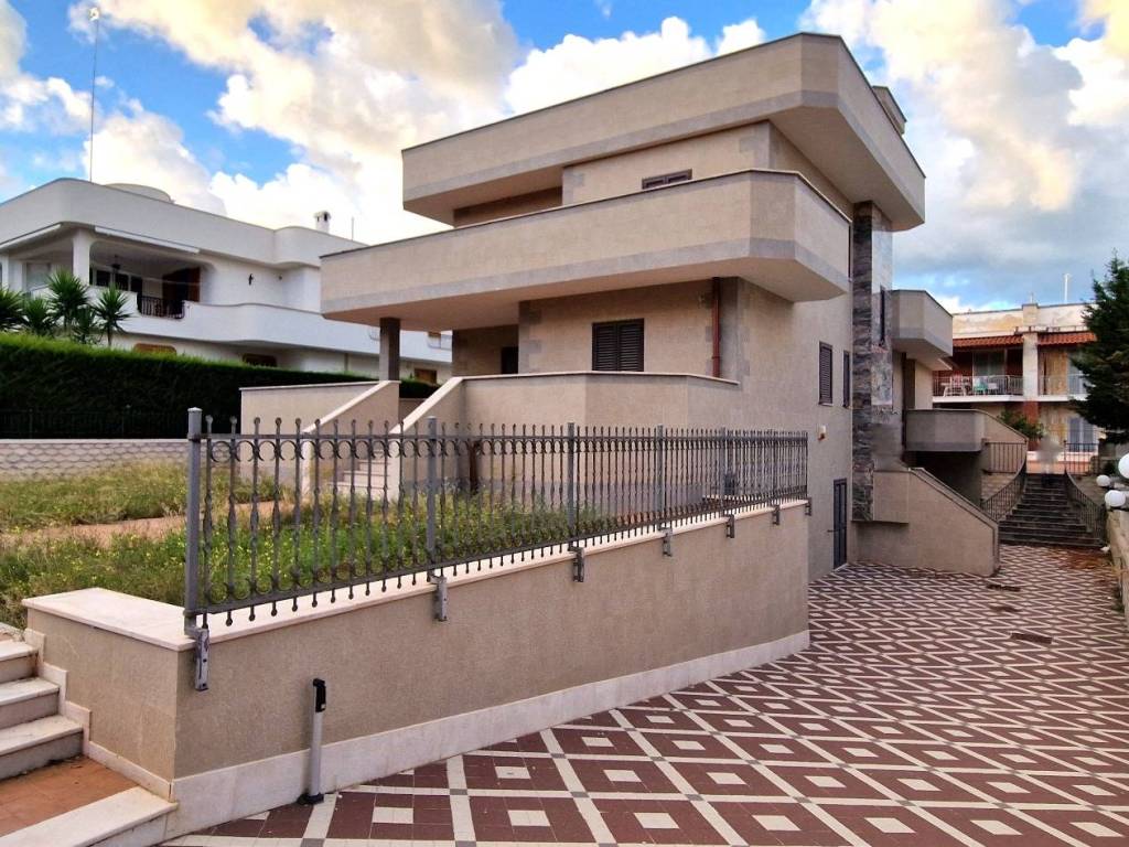 Villa a Trani in Via Vittorio Malcangi - Foto 3